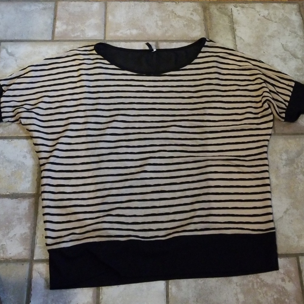 Banabee top. Size XL.